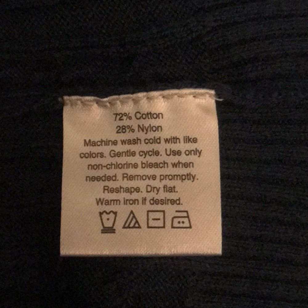 New Eddie Bauer sweater - Picture 6 of 6